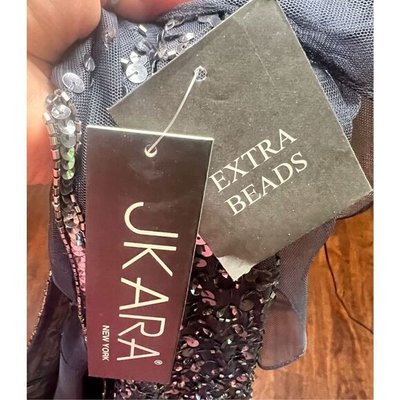 J Kara Women's Illusion Neckline Flutter Sleeve Beaded Long Dress in Grey Size 1 - Picture 6 of 6